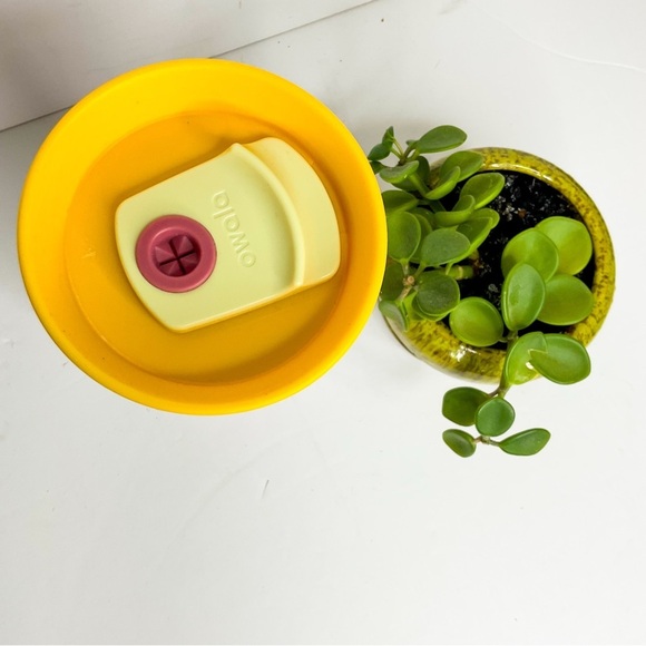 Owala Pink Tumbler with Yellow Lid - Picture 3 of 6